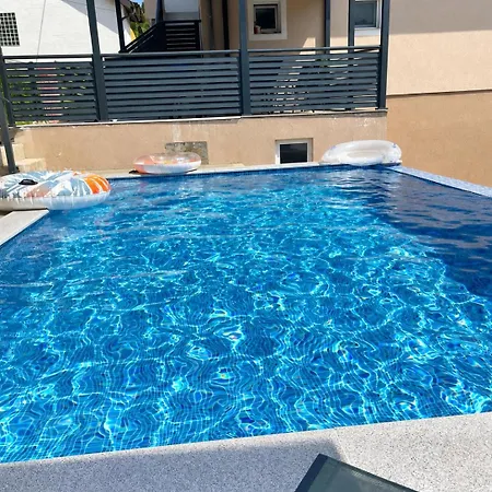 Apartman La Maison Halaba